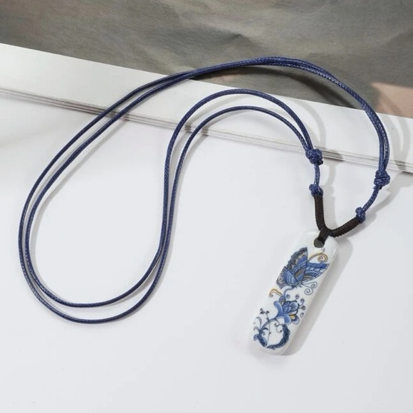Vintage Ceramic Butterfly 🦋 Pendant and Necklace - Picture 3 of 3